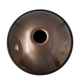 Handpan D Kurd 14 – hpl studio, Unterseite mit Klangöffnung und zwei Tönen