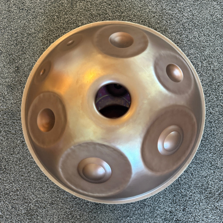 Handpan D Kurd 19, Unterseite, Prototyp im Sommer-Sale