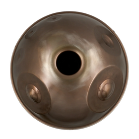Handpan F#2 Nordlys 15 – hpl studio von unten: Klangöffnung und sechs Töne