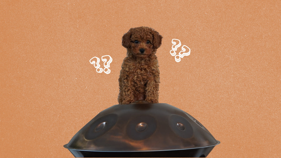 Kind spielt zum ersten Mal Handpan