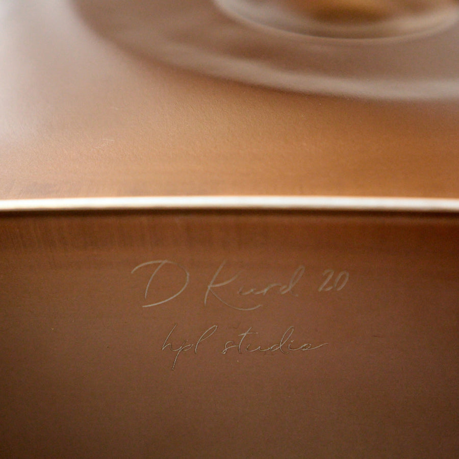Detailaufnahme der Gravur an der HPL Studio Handpan in D Kurd 20