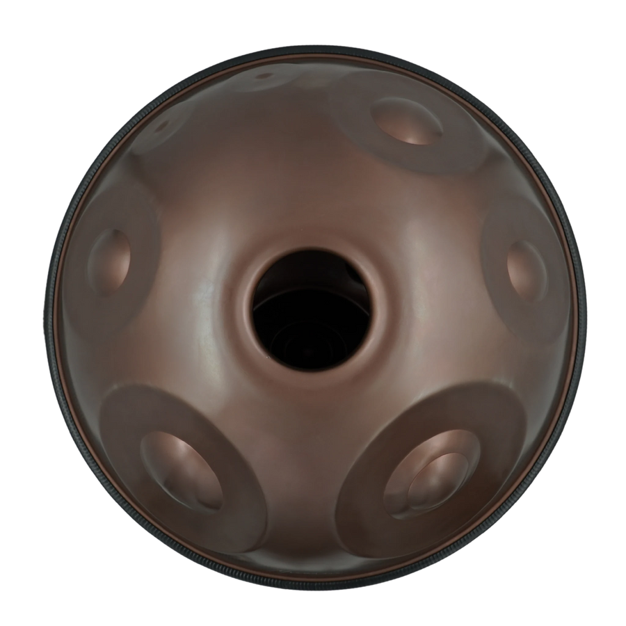 Handpan D Kurd 20, frühes mxneumann-Instrument (gebraucht) – Unterseite mit Gu-Klangöffnung, handpanladen