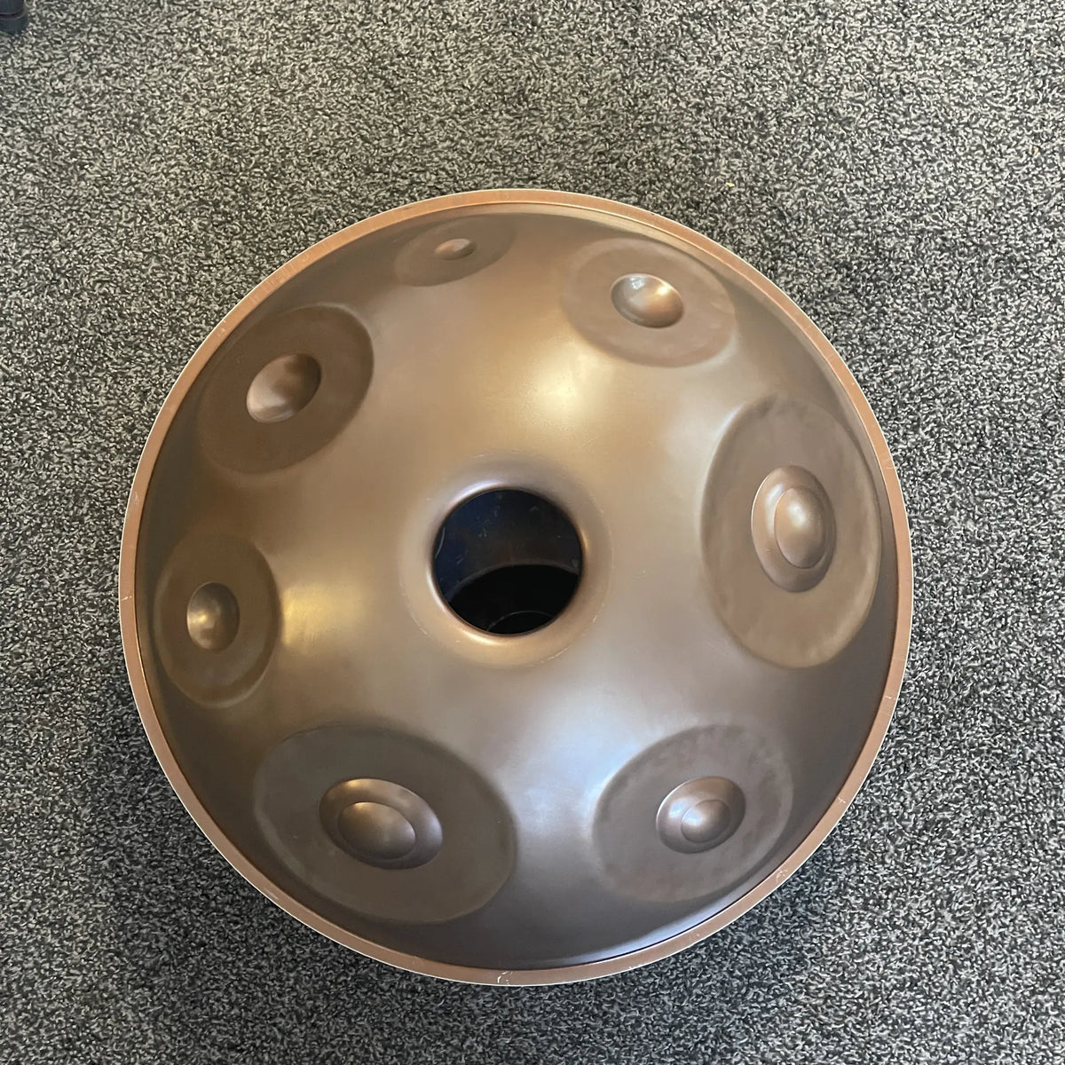 Handpan E Amara 20 – hpl studio, Unterseite, Prototyp im Sommer-Sale
